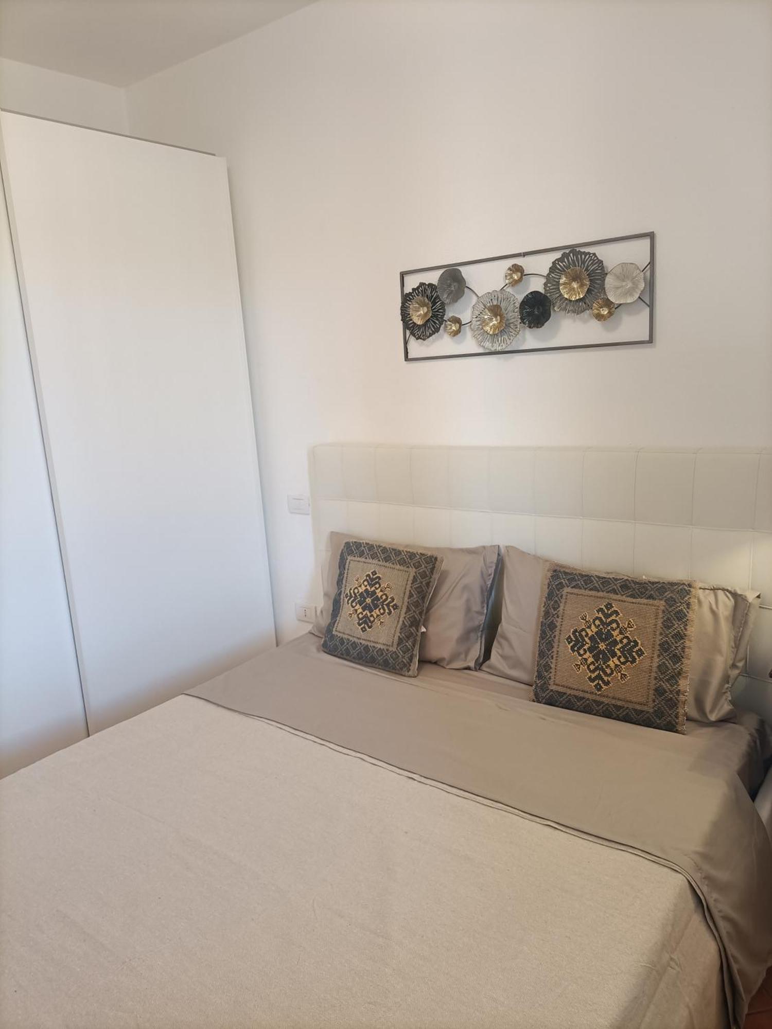 Sotgiu House Apartment Olbia Ngoại thất bức ảnh